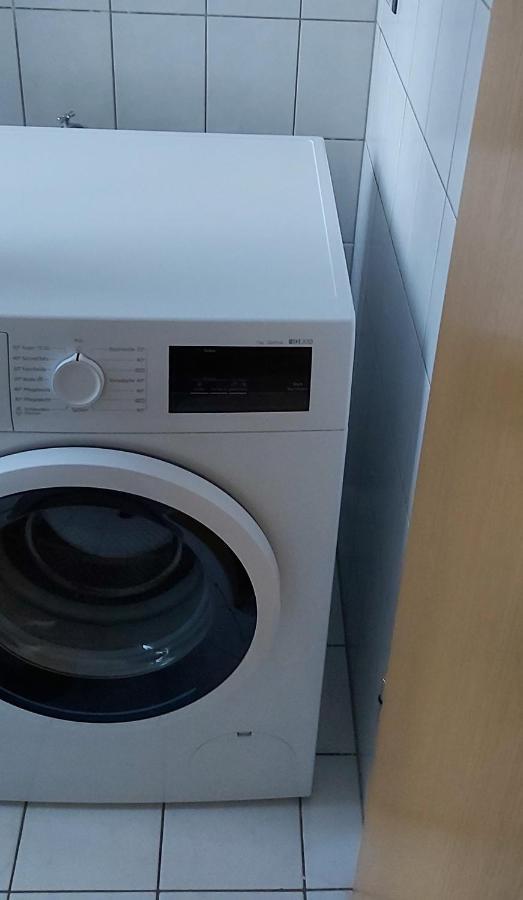 Ferienwohnung Mit 2 Schlafzimmern Und Parkplatz Erfurt Exteriör bild
